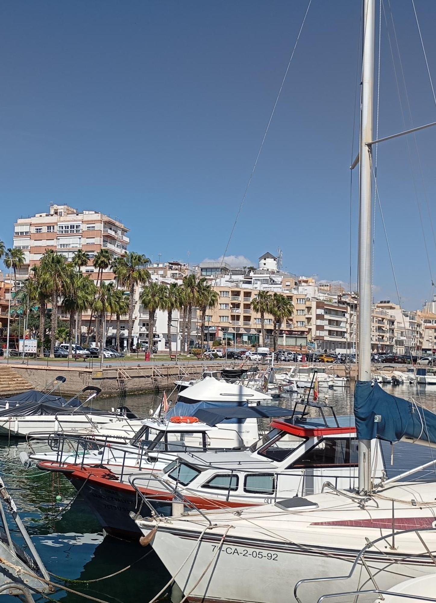 Mawilec, Centre, Plage, Port, Garage Águilas Buitenkant foto